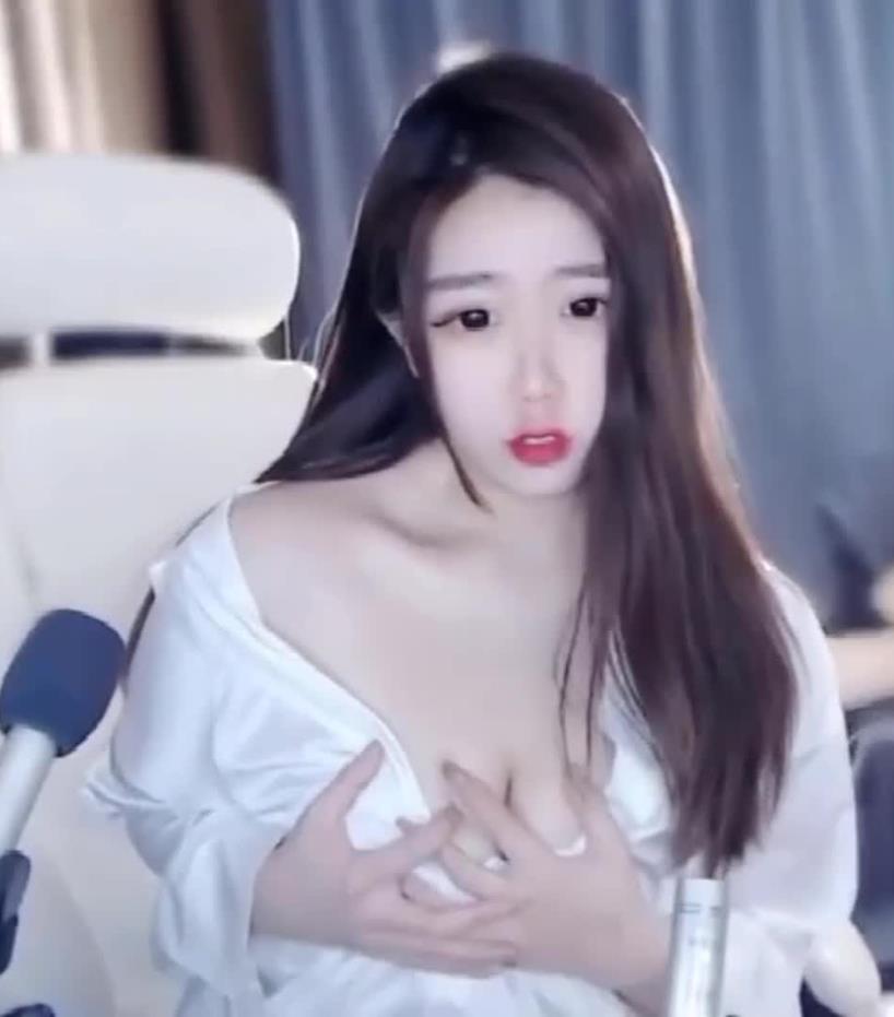 0509142621.jpg 小曦老师福利视频合集